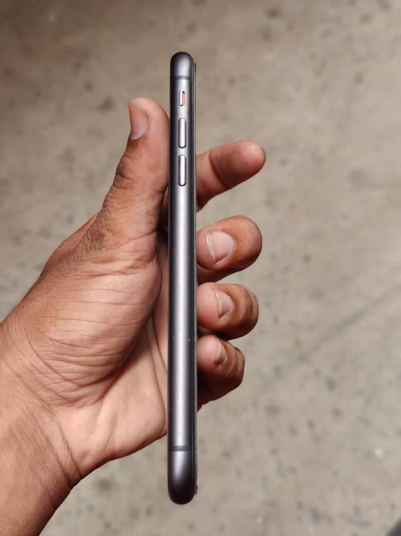 Apple iPhone 11 1