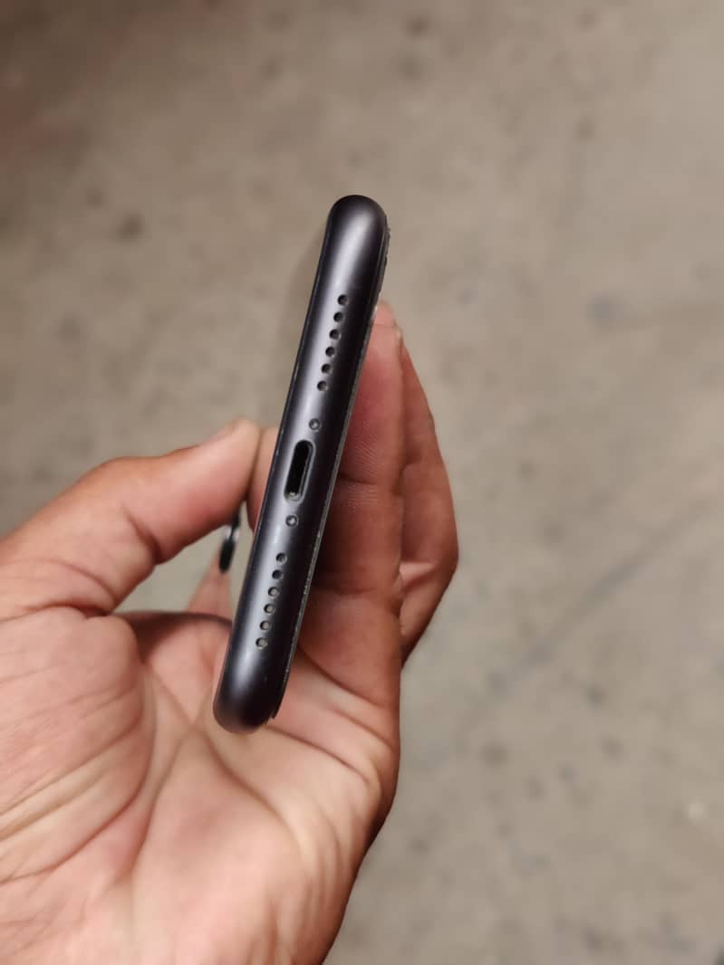 Apple iPhone 11 2