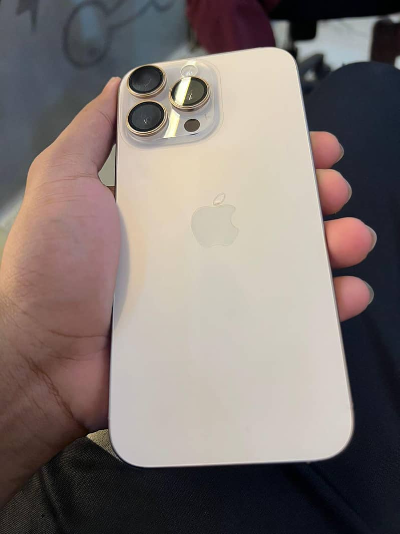 Apple iPhone 16 Pro Max 0