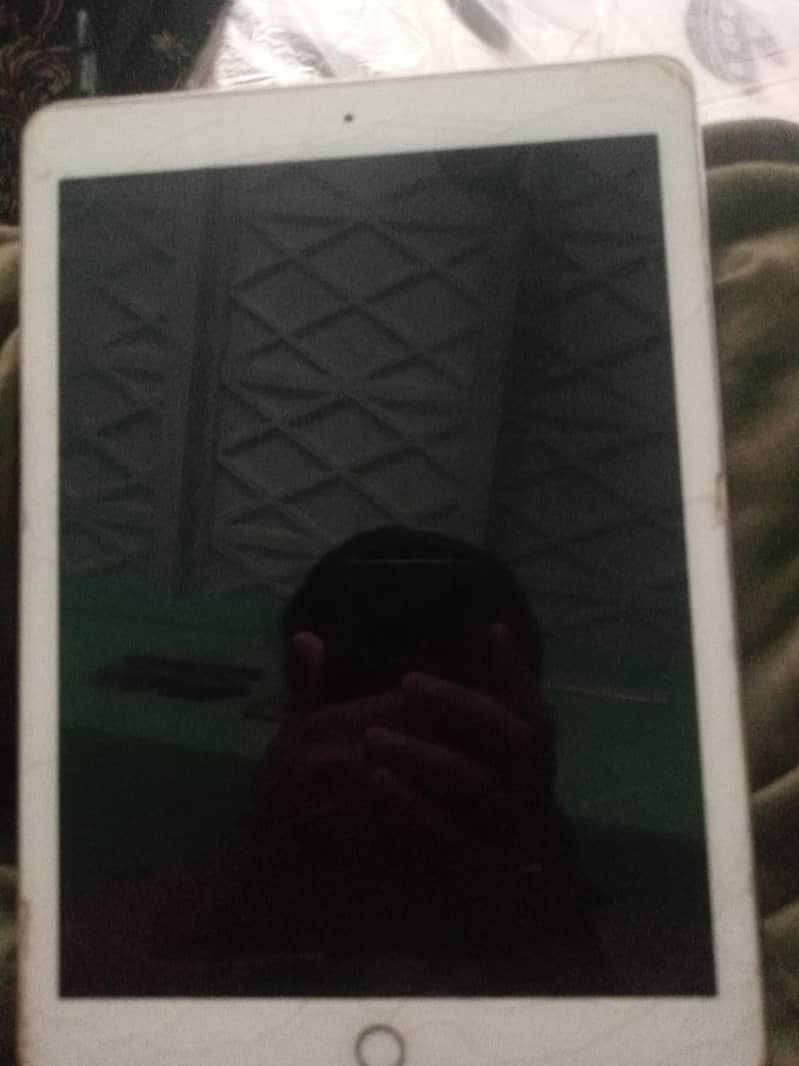 iPad 6th generation 128GB 4