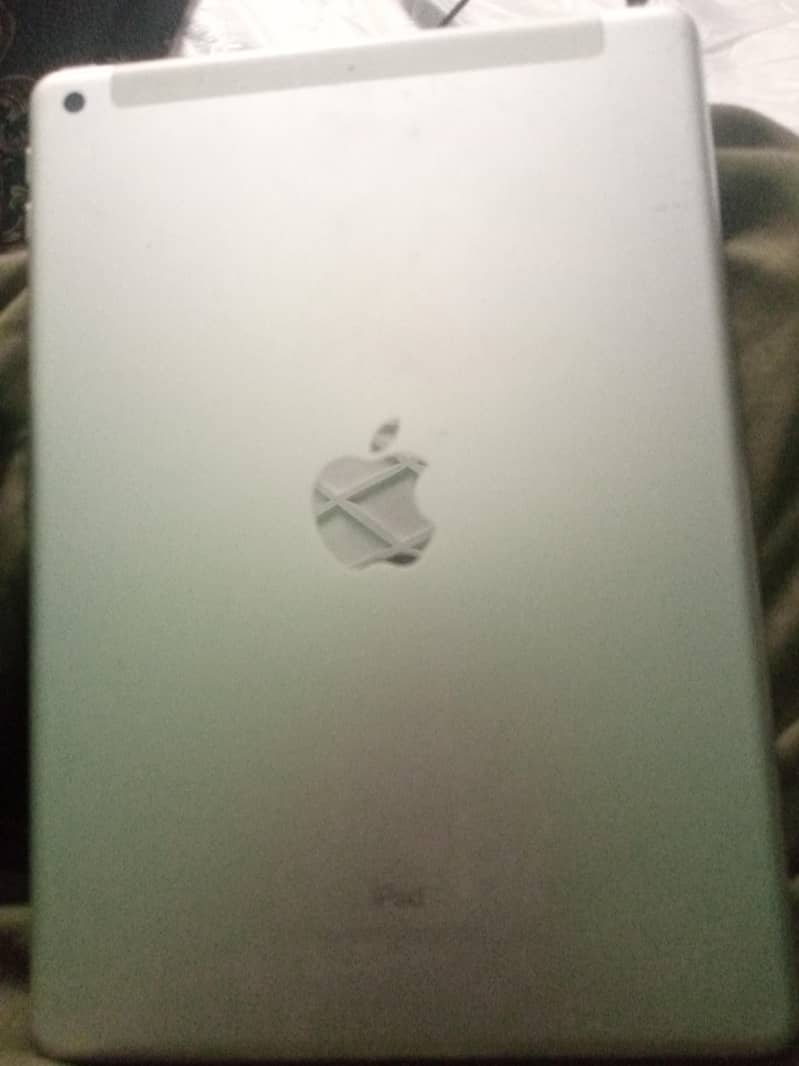 iPad 6th generation 128GB 5