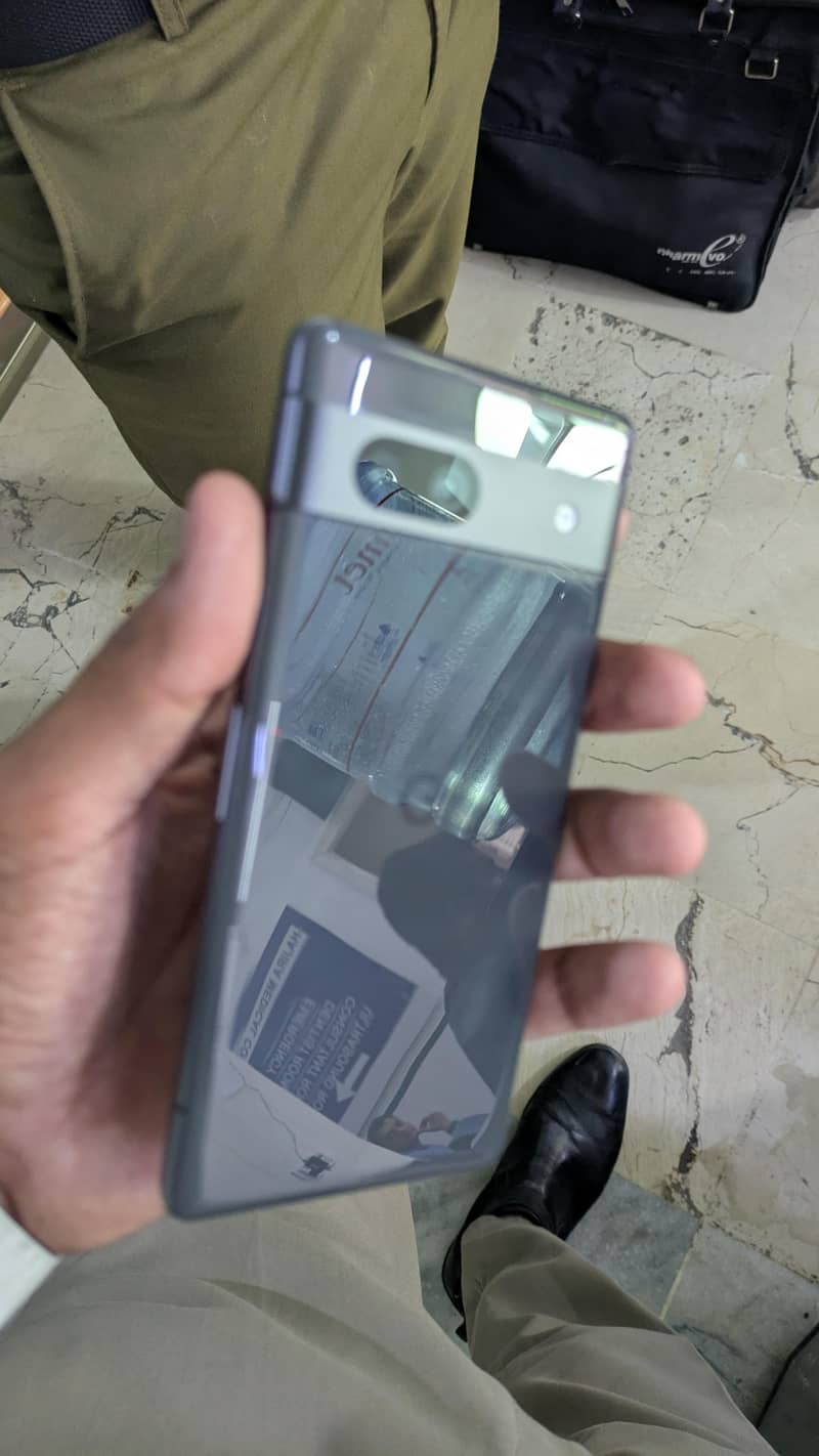 Google Pixel 7a 1