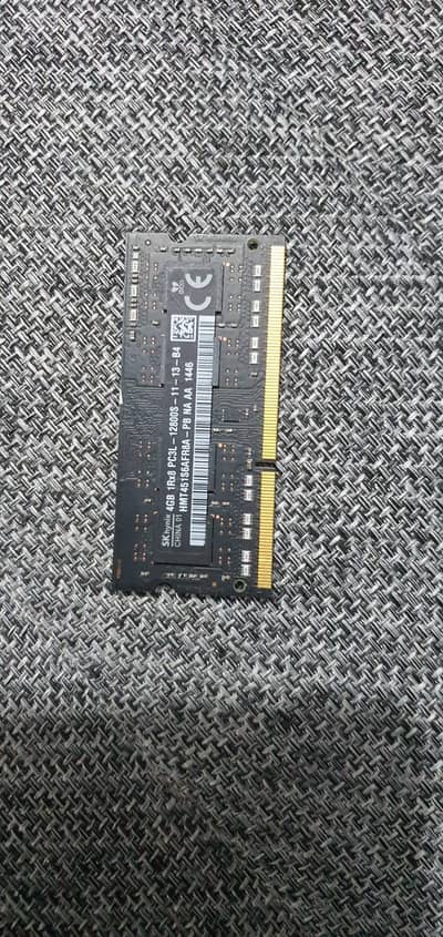 SK Hynix 4GB DDR3 RAM For Laptop / Notebook