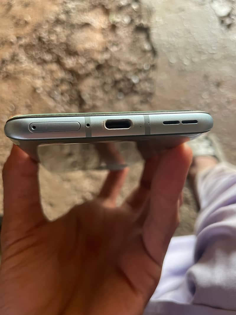 One Plus 9R 5