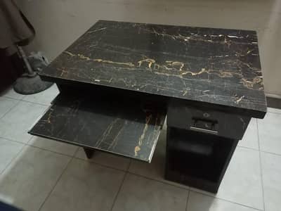 Office table (only table) Great condition