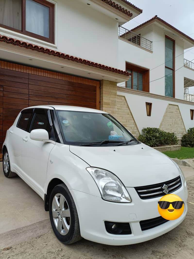 Suzuki Swift Model 2011(automatic) 4
