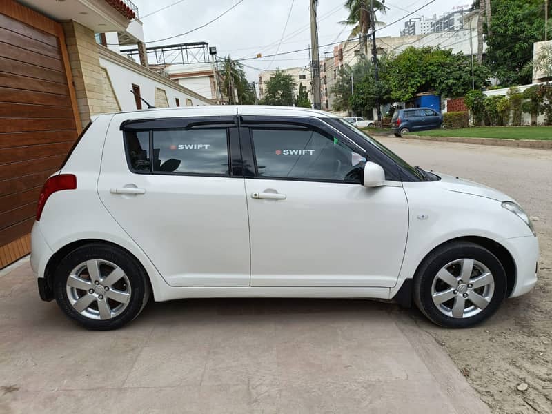 Suzuki Swift Model 2011(automatic) 11