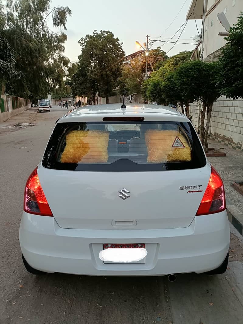 Suzuki Swift Model 2011(automatic) 14