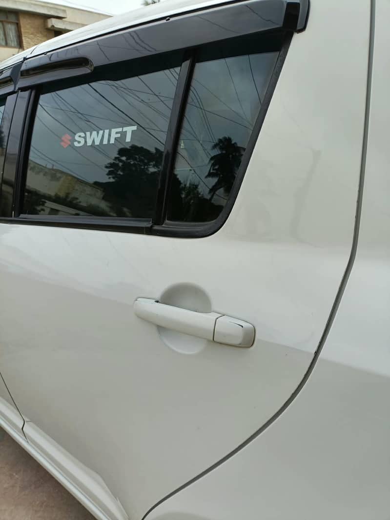 Suzuki Swift Model 2011(automatic) 15