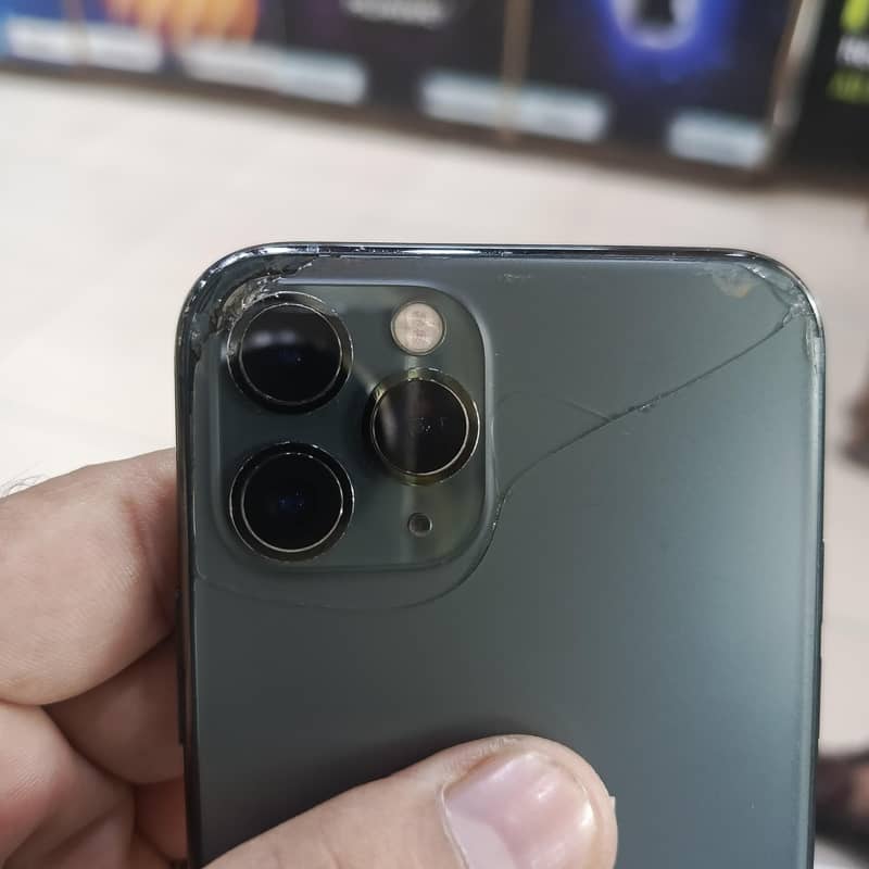 Apple iPhone 11 Pro 3
