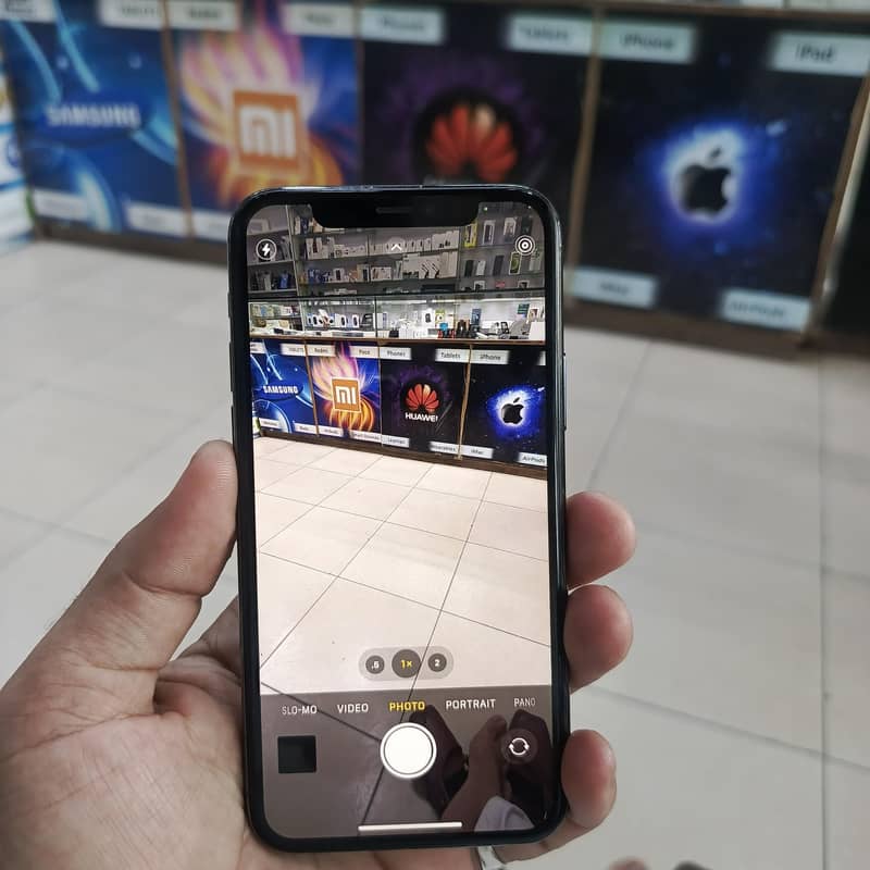 Apple iPhone 11 Pro 7