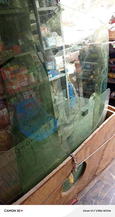 Toyota hiace 90 front windscreen