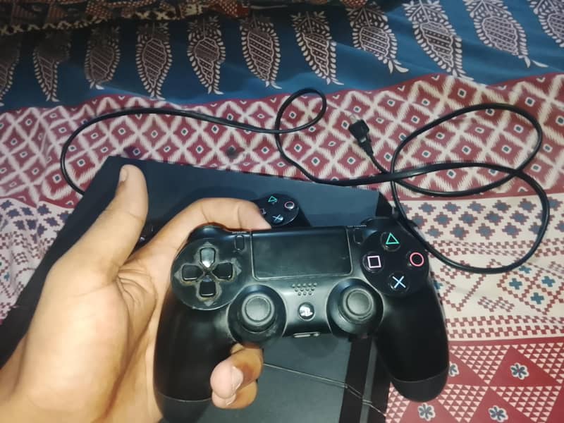 PS4 + 2 controller 5