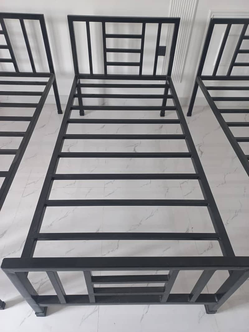 4 single bed 9