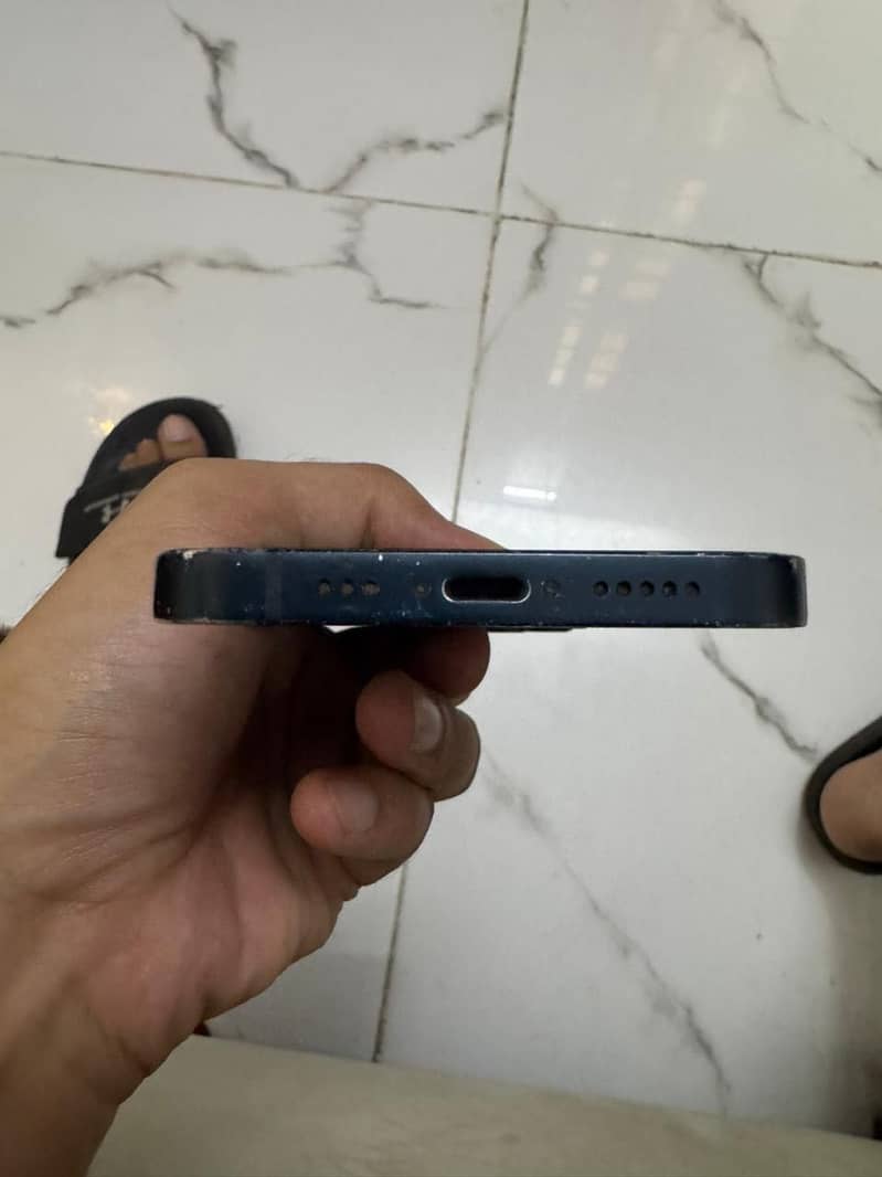 Apple iPhone 13 1