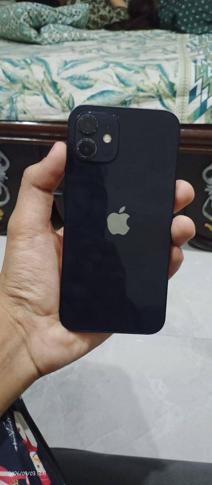 Apple iPhone 12 1