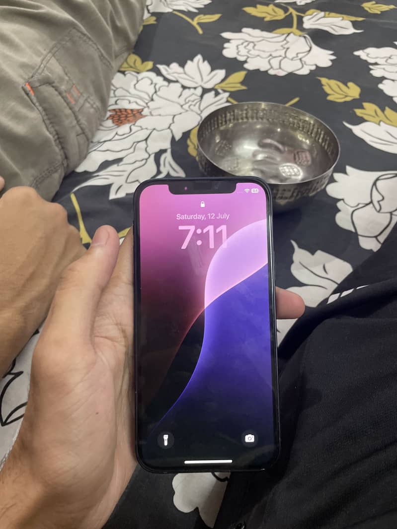 Apple iPhone 12 3