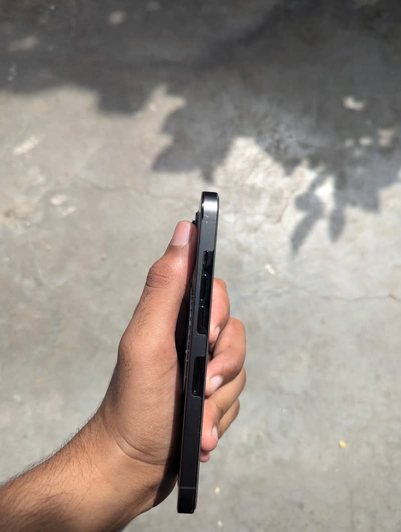 Apple iPhone 13 Pro 1
