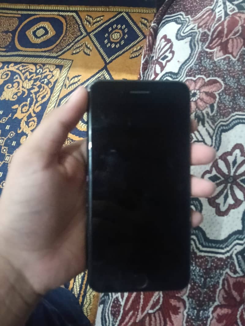 Apple iPhone 7 Plus 2