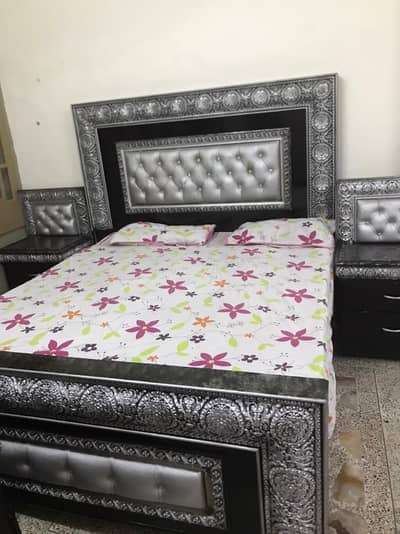 Bedroom Furniture Set for Sale