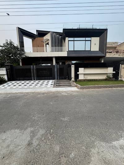 1KANAL HOUSE FOR SALE INVALENCIA PARK FACING FULLY FURNISHED ULTRA MODERN