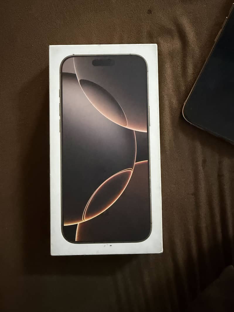 Apple iPhone 16 Pro Max 11