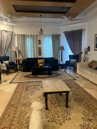 Renovated one kanal one unit double storey house For rent in i,8,4 Solar installed electric Free