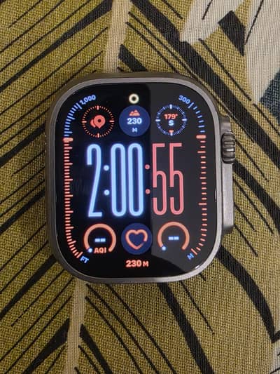 Apple Watch Ultra 2 Natural Titanium with Titanium Strap