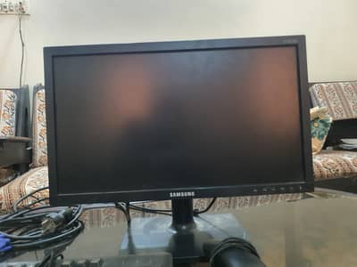 Samsung LED 17 inch With Keyboard and Mouse With Cables