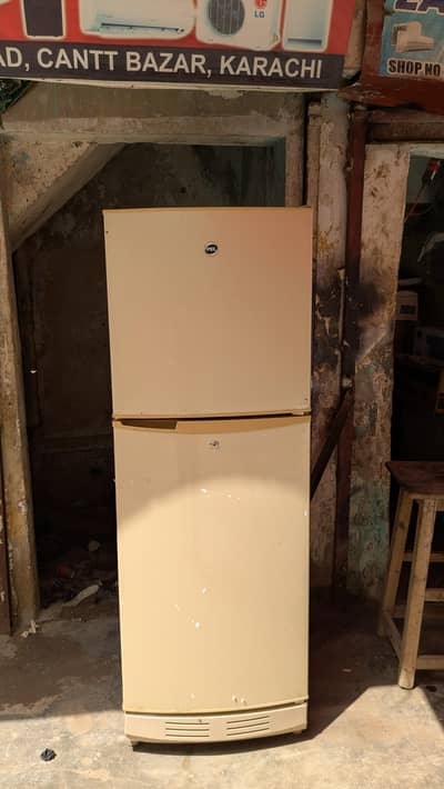 PEL REFRIGERATOR Freezer
