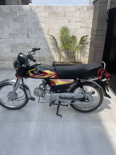 New CD 70- like new condition