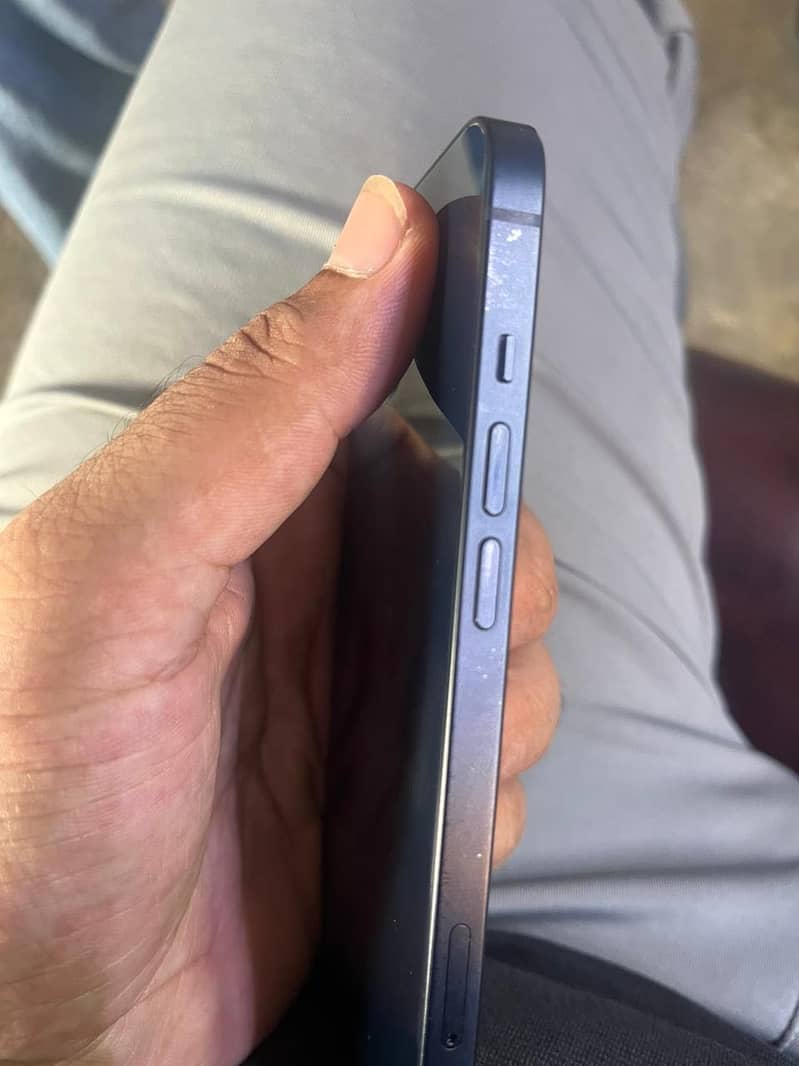 Apple iPhone 13 1