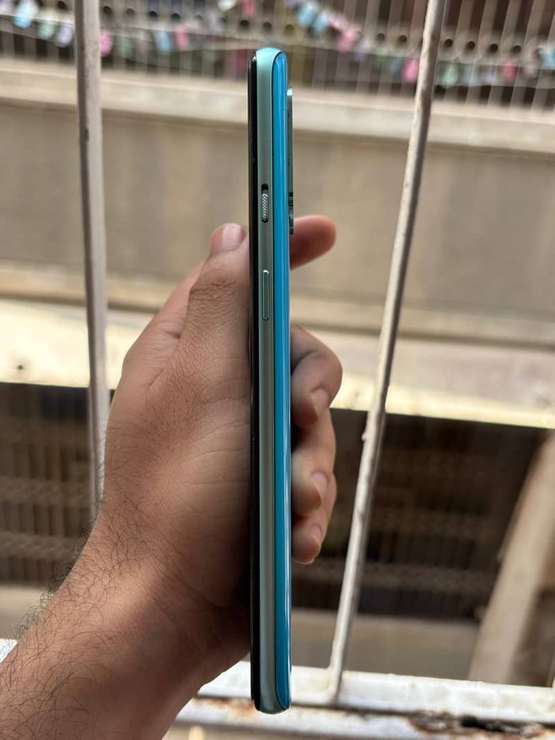 One Plus 8T 4