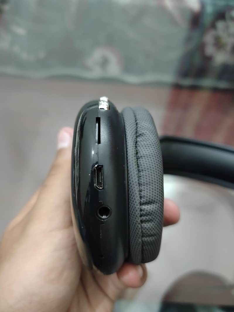 p9 Headsets 5