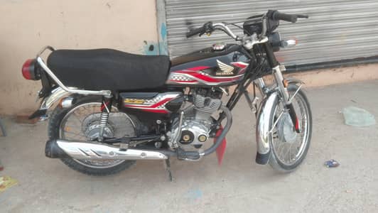 Honda 125cc Black color