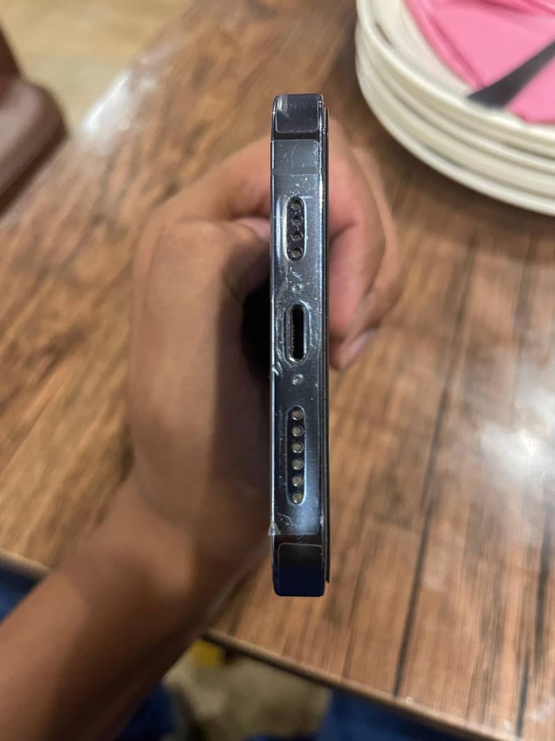 Apple iPhone 13 Pro Max 3