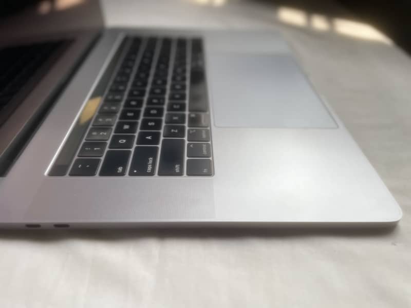 Macbook 0