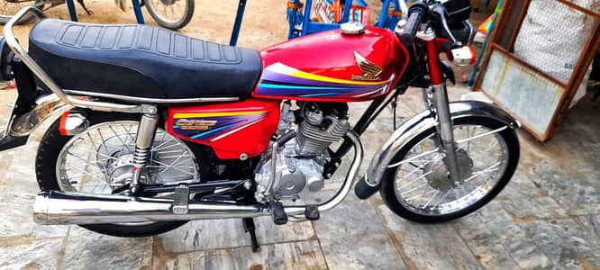 Honda 125cc for sale call _03256811956