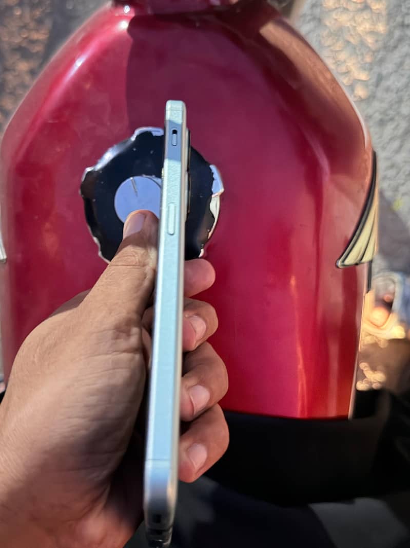 One Plus Ace 2V 6