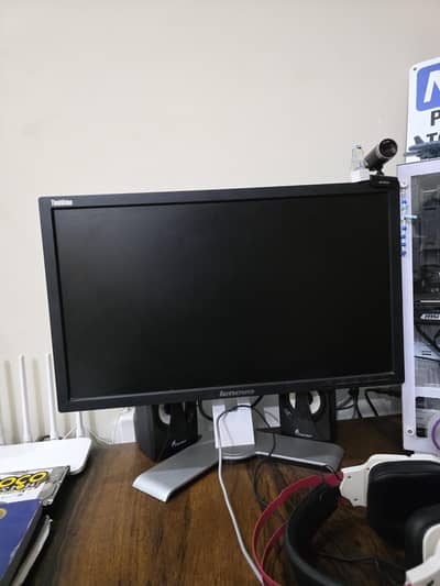 Lenovo ThinkVision LT2223p Wide