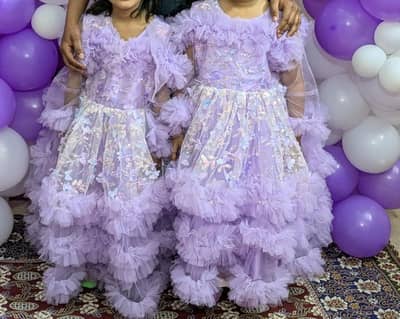 ek dress 4000 hai  2 froq hai