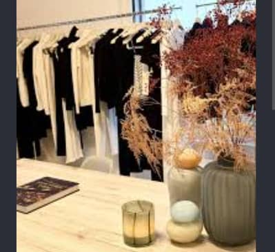 female required for fashion agency