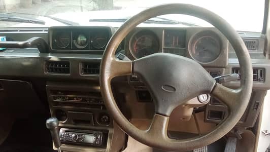 Mitsubishi Pajero 1986