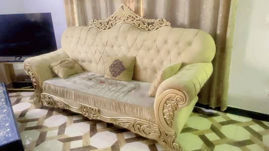 Crown sofa 6 seater