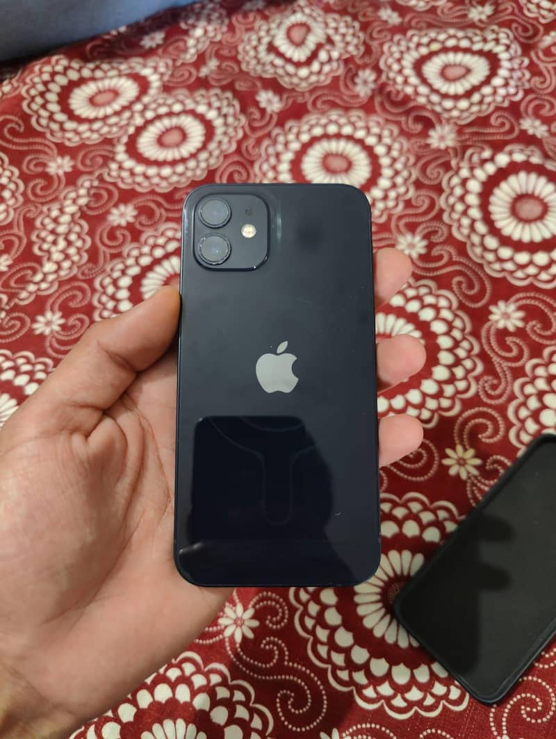 Apple iPhone 12 3