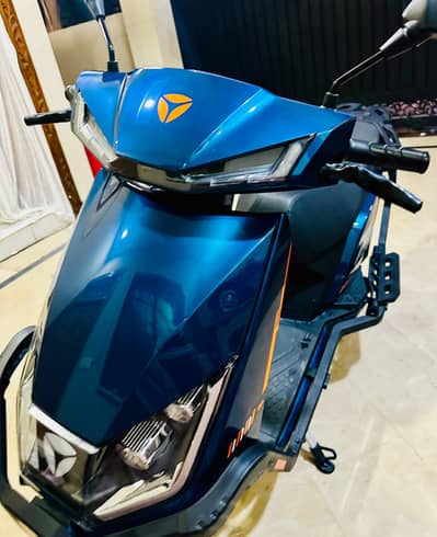 yadea T5L electric scooter deep blue color New