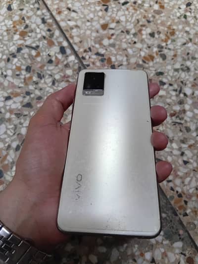 Vivo V20 . ram 8gb or rom 128gb . . Contact num . 03151550350