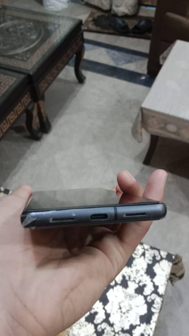 Google Pixel 7 4
