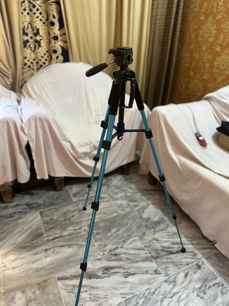 Camera stand / tripod 1