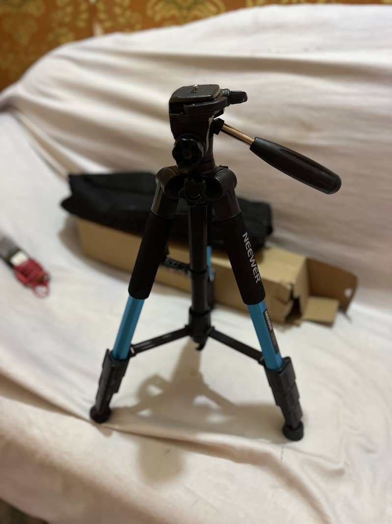 Camera stand / tripod 4